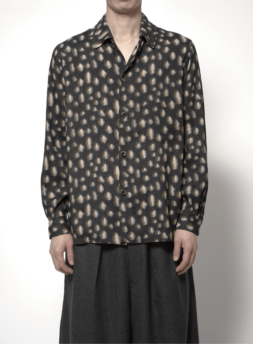 No Side Seam Open Collar Shirt black x green/grey leopard motif