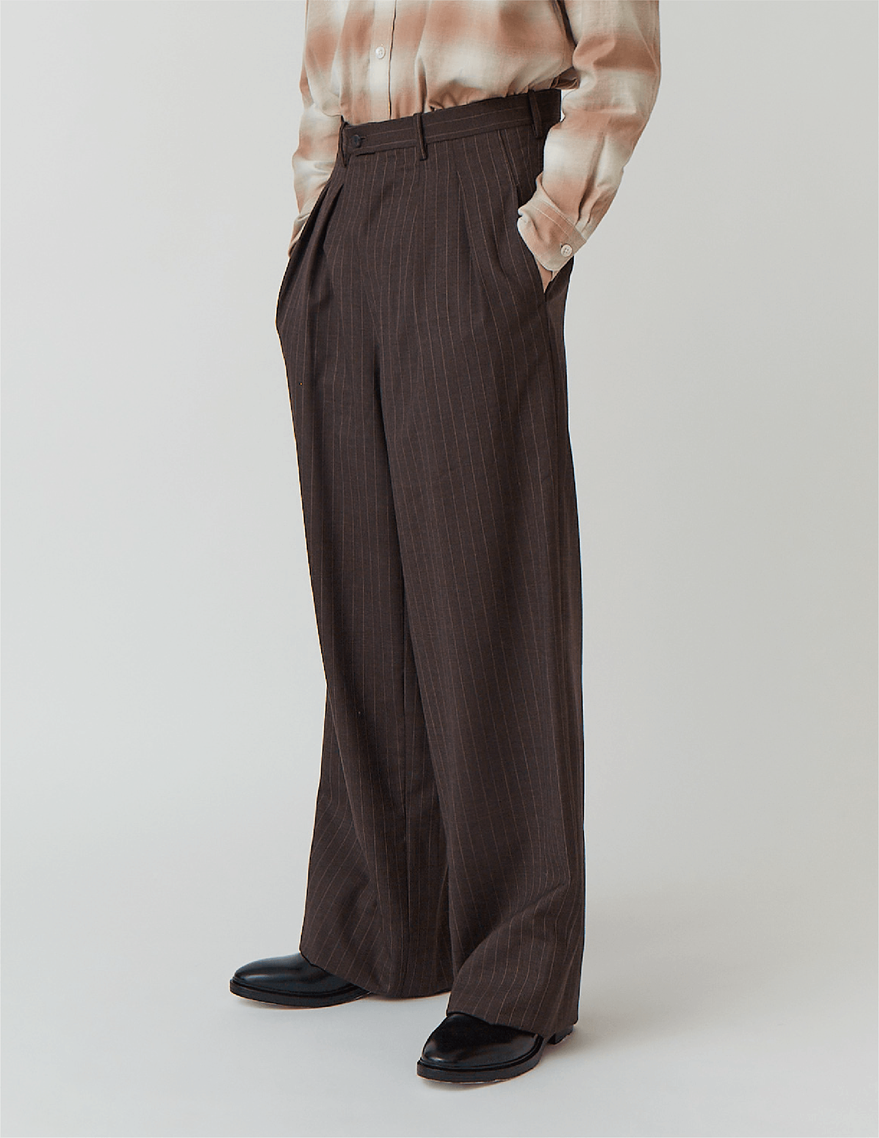 2-IN-TUCKED WIDE DRESS PANTS brown stripe