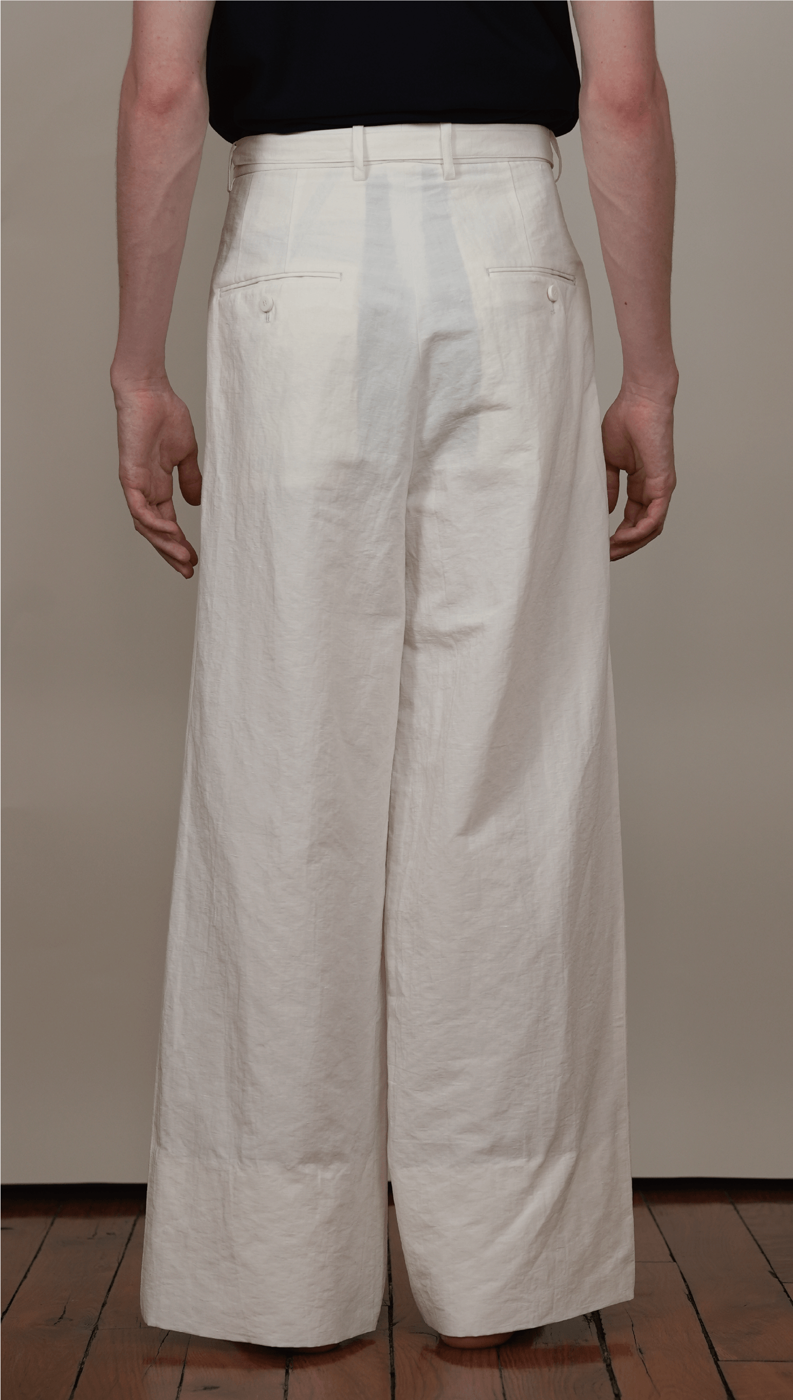 BELTED 2-IN-TUCKED WIDE DRESS PANTS off white
