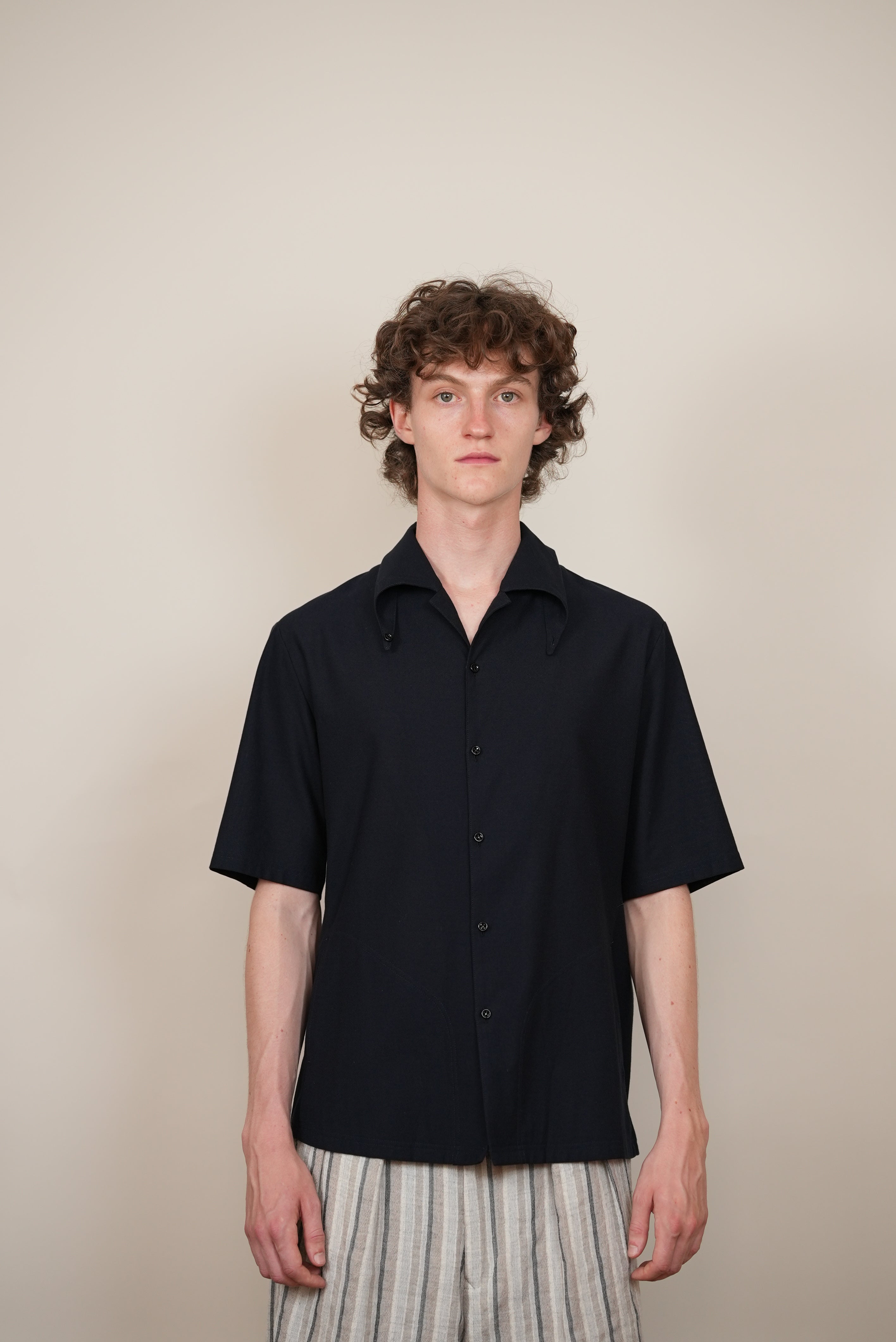 HALF SLEEVE KNIT SHIRT