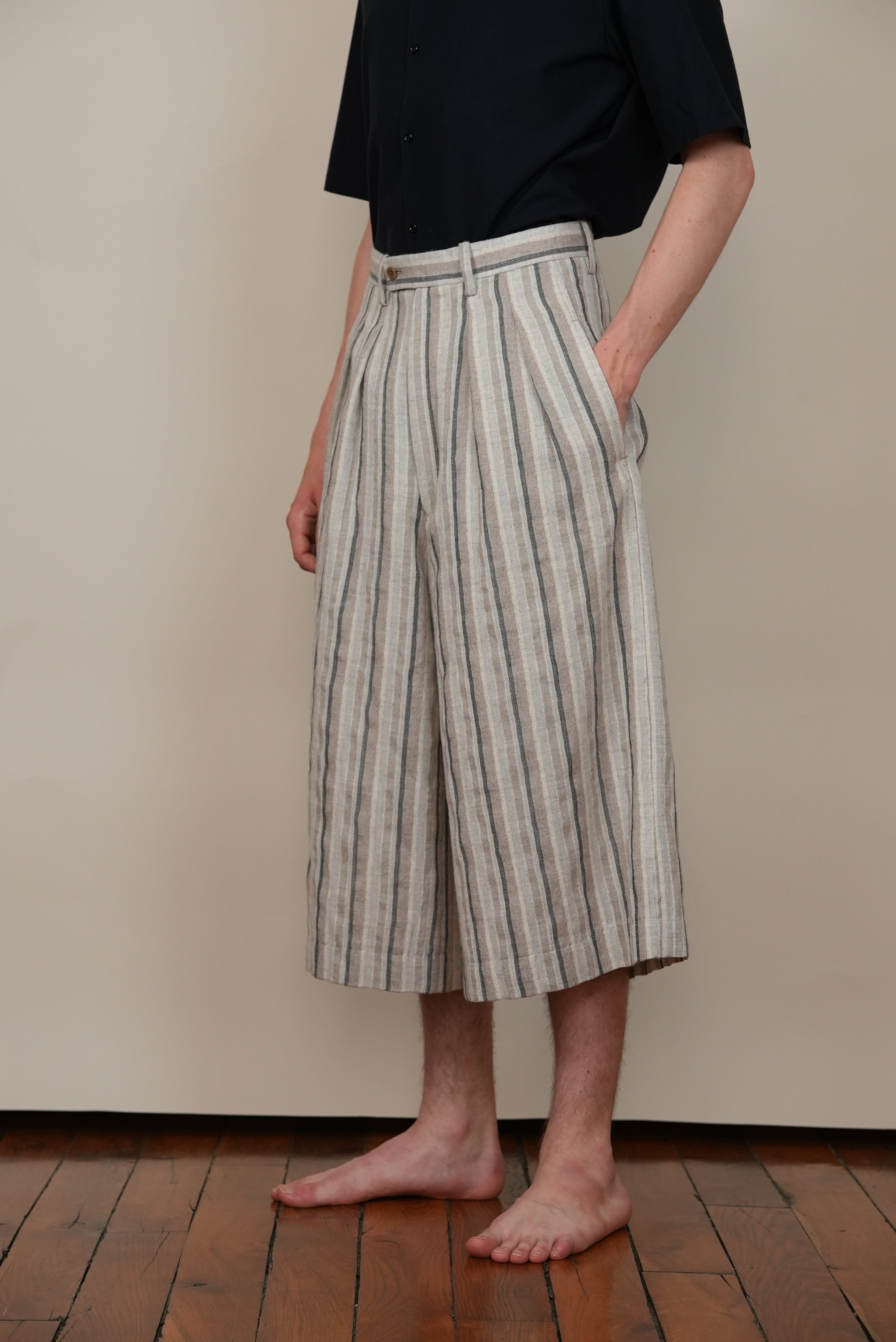 CROPPED 2-IN-TUCKED WIDE DRESS PANTS grey multi stripe