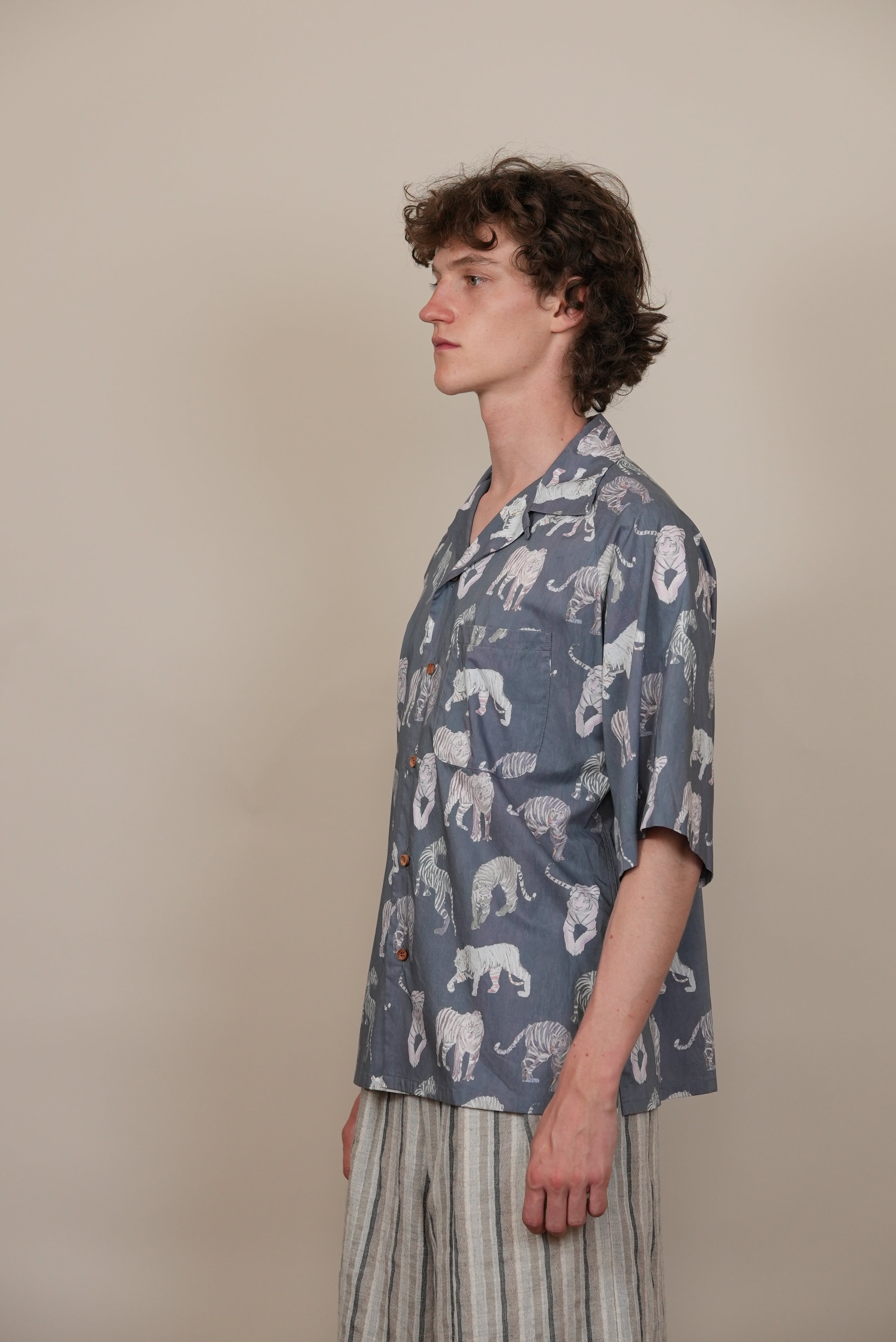 RAGLAN-SLEEVE ALOHA SHIRT tiger print