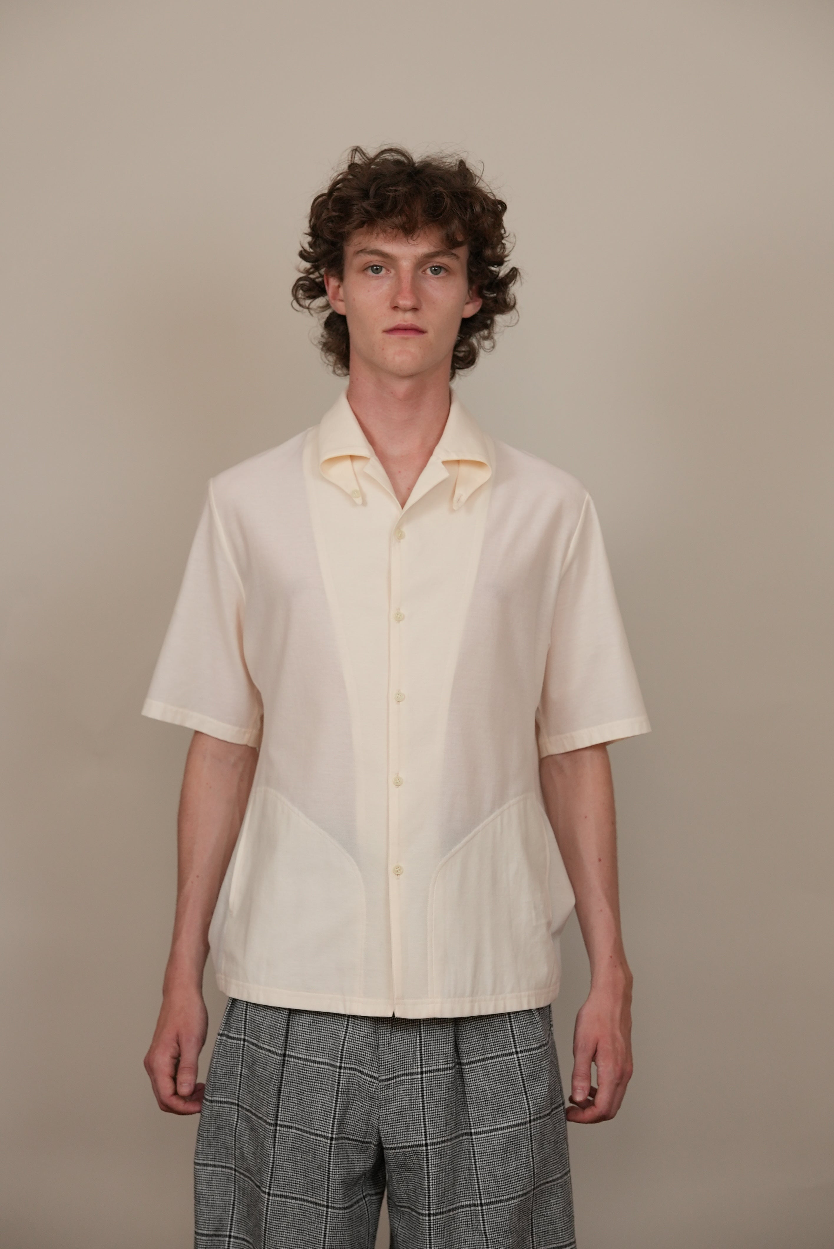 HALF SLEEVE KNIT SHIRT