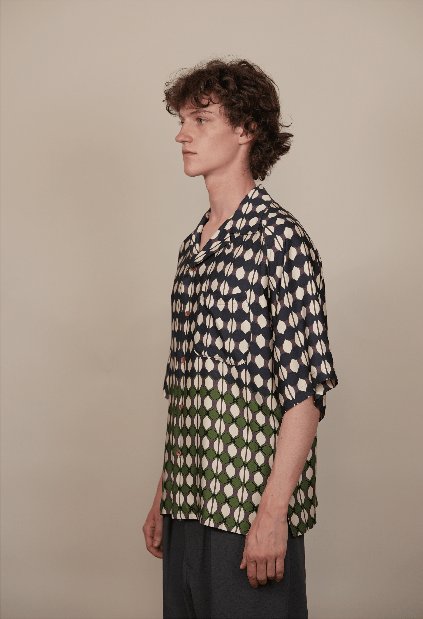 RAGLAN-SLEEVE ALOHA SHIRT violet x li,e green print