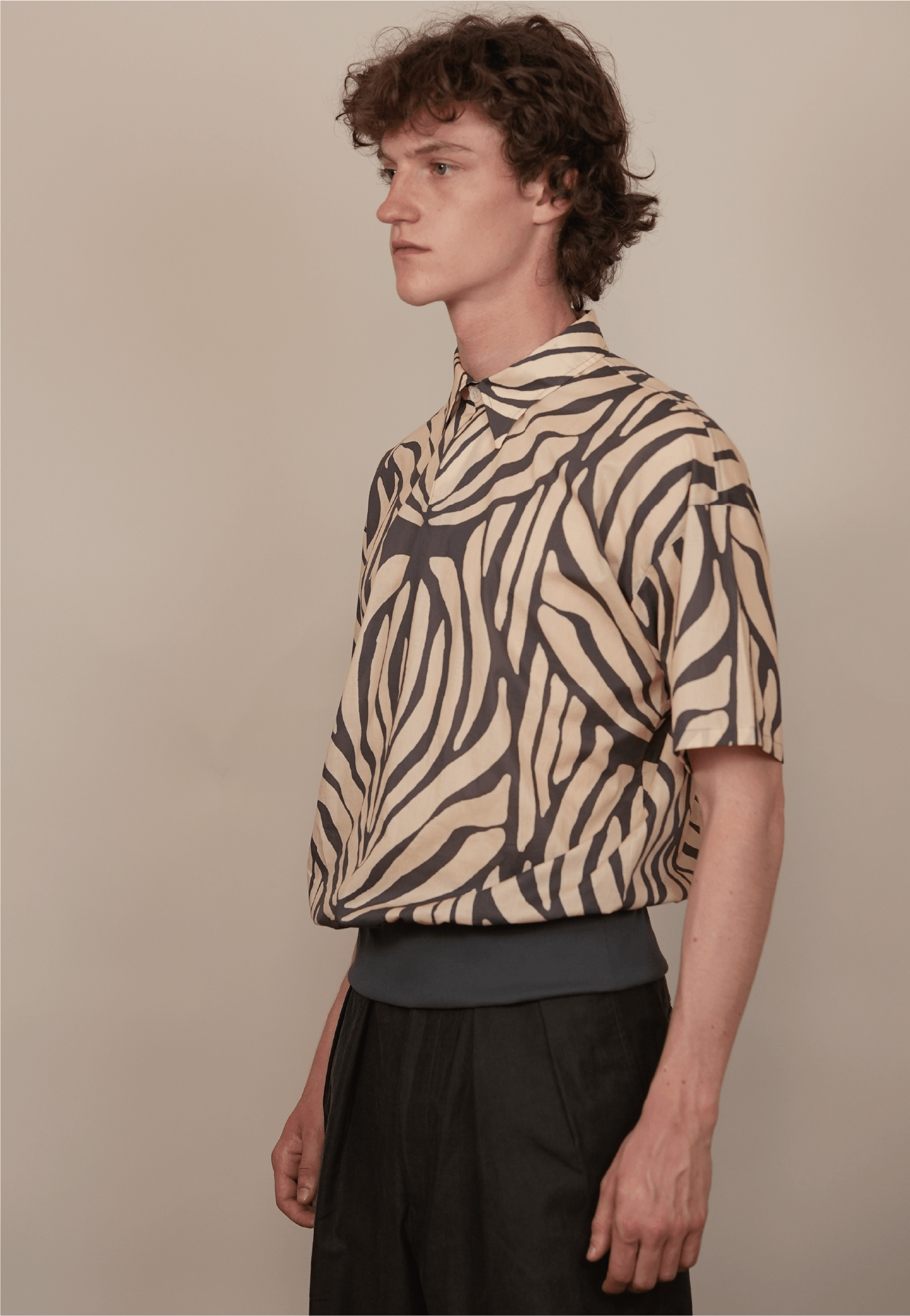 RIBBED HEM PULLOVER charcoal x orange print