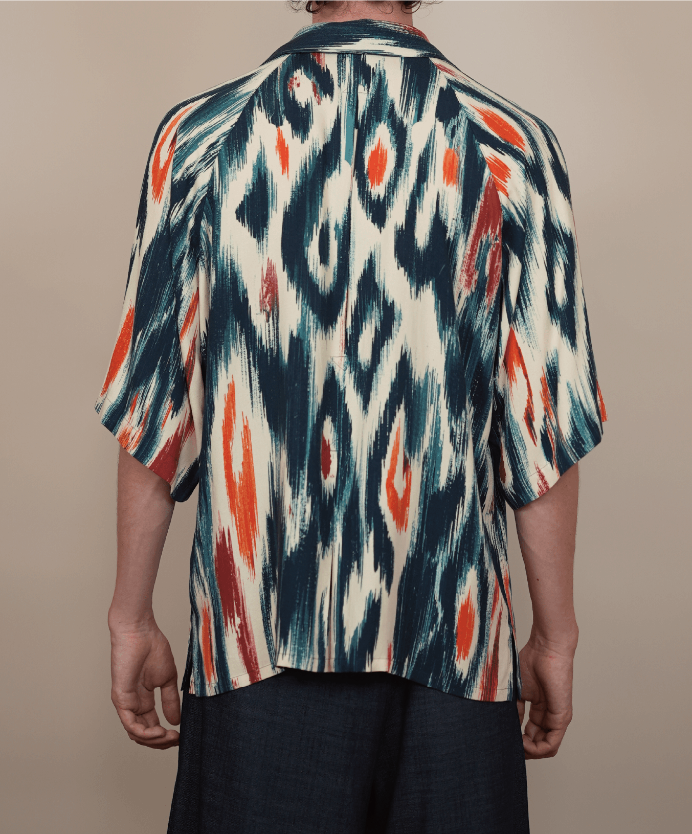 RAGLAN-SLEEVE ALOHA SHIRT ikat print