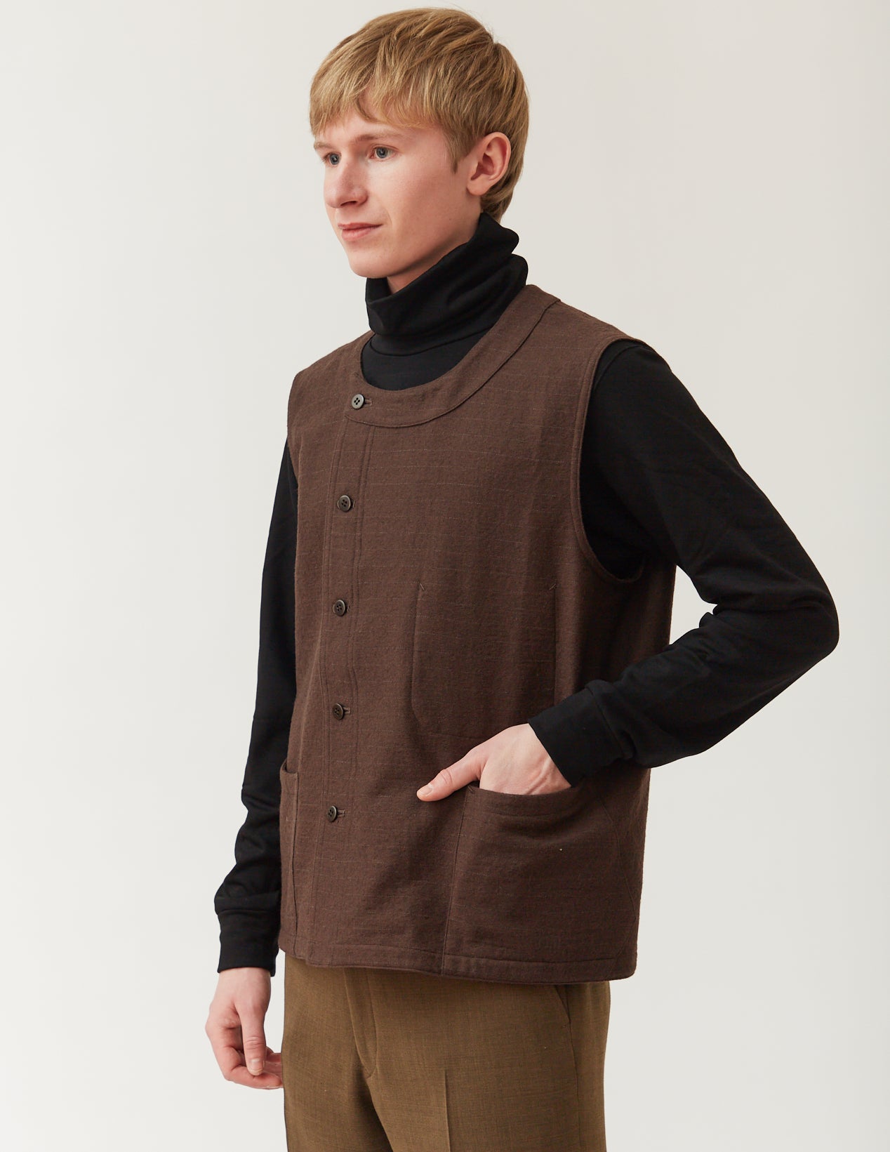 NO SIDE SEAM GILET dark brown x white pinstripe