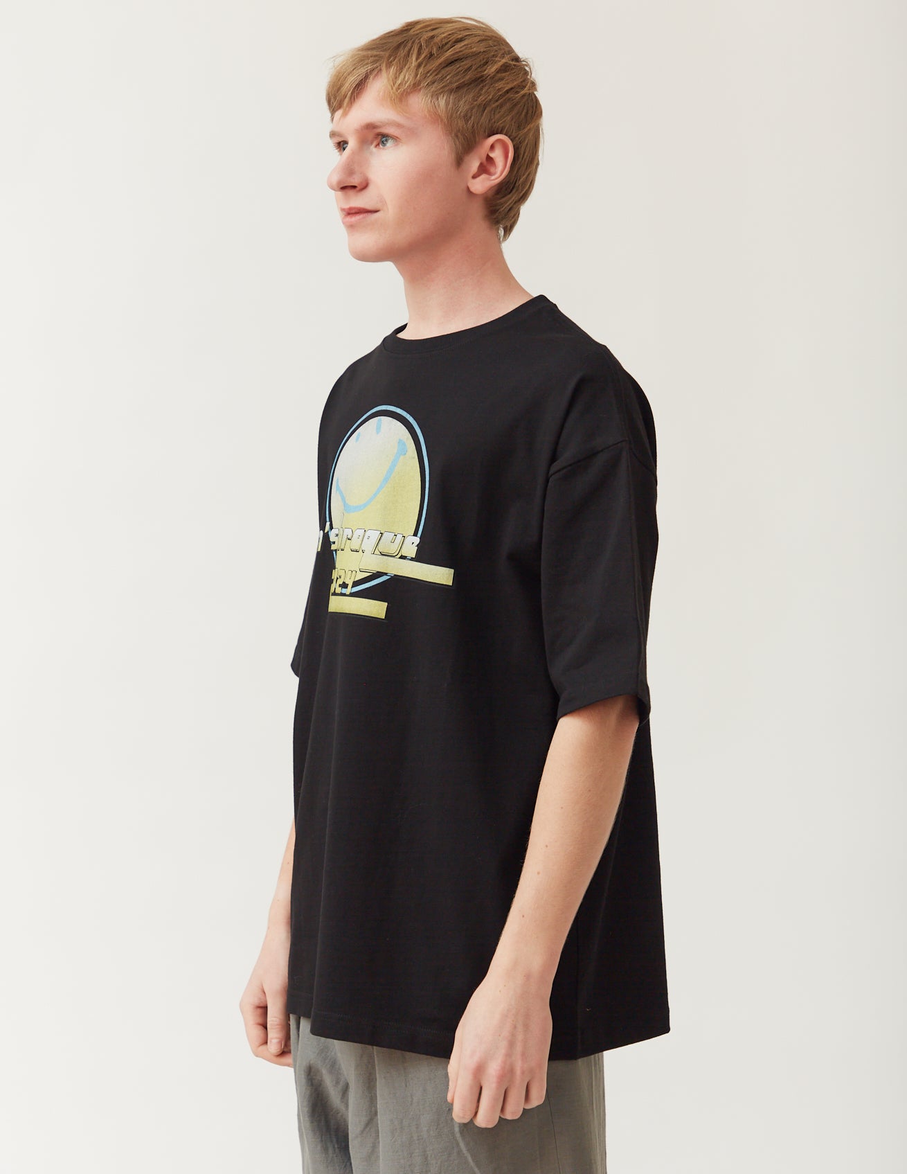 HALF-SLEEVE OVERSIZED T-SHIRT smile sun