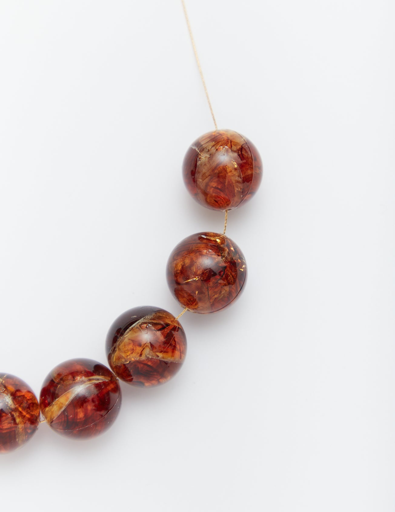 BIG SYNTHETIC RESIN BEADS NECKLACE