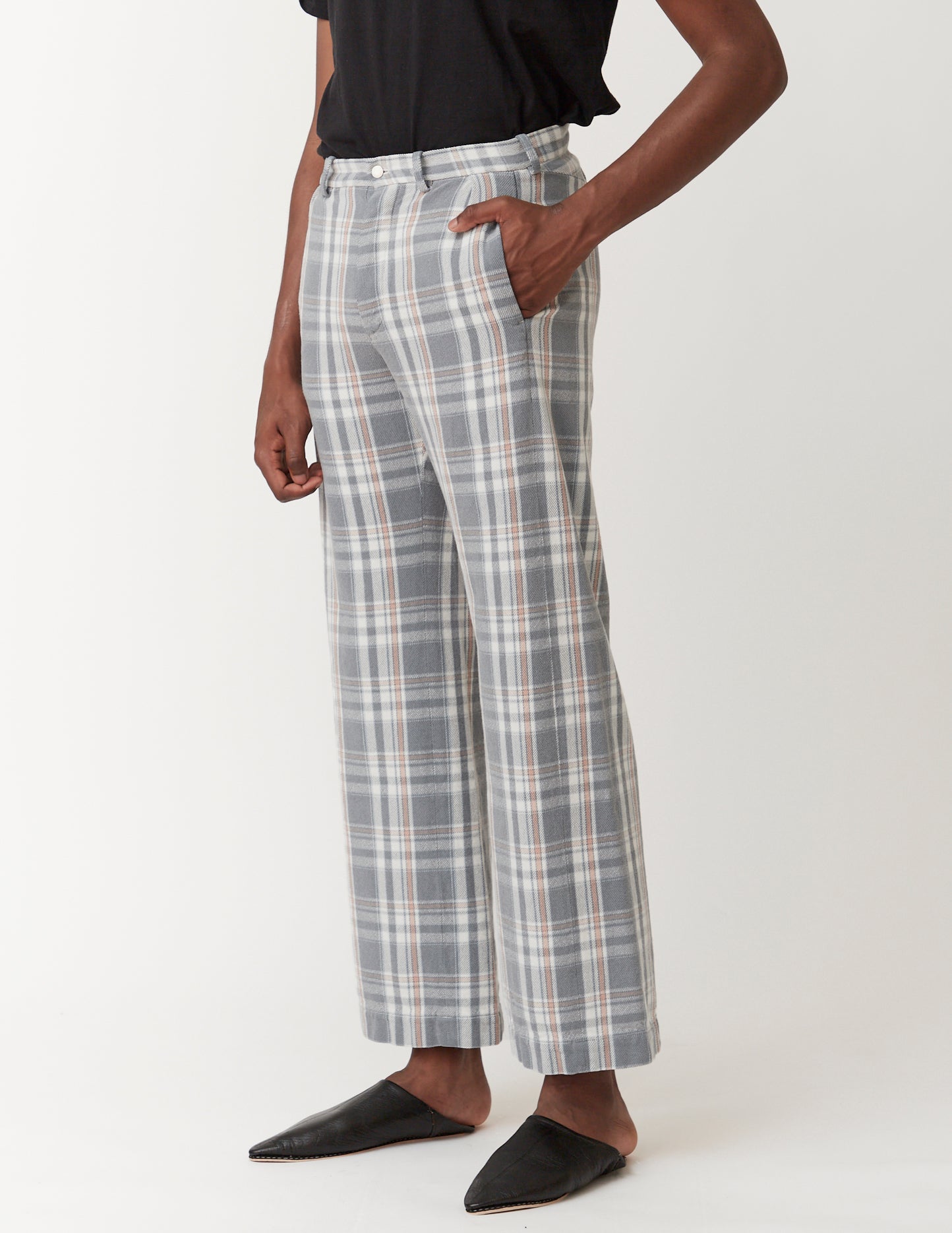 ONE IN TUCK BACK BELTED BAGGY PANTS bleached plaid