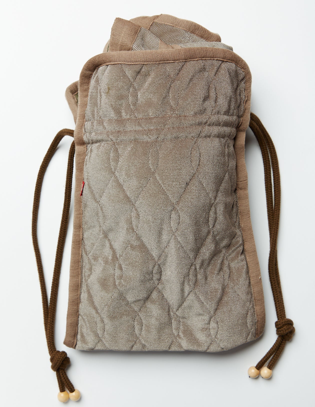 QUILTED SILKLOFT DRAWSTRING BAG beige