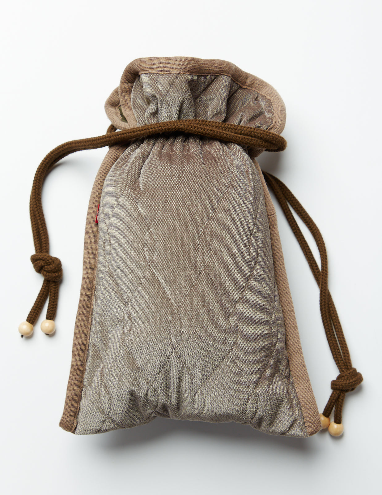 QUILTED SILKLOFT DRAWSTRING BAG beige