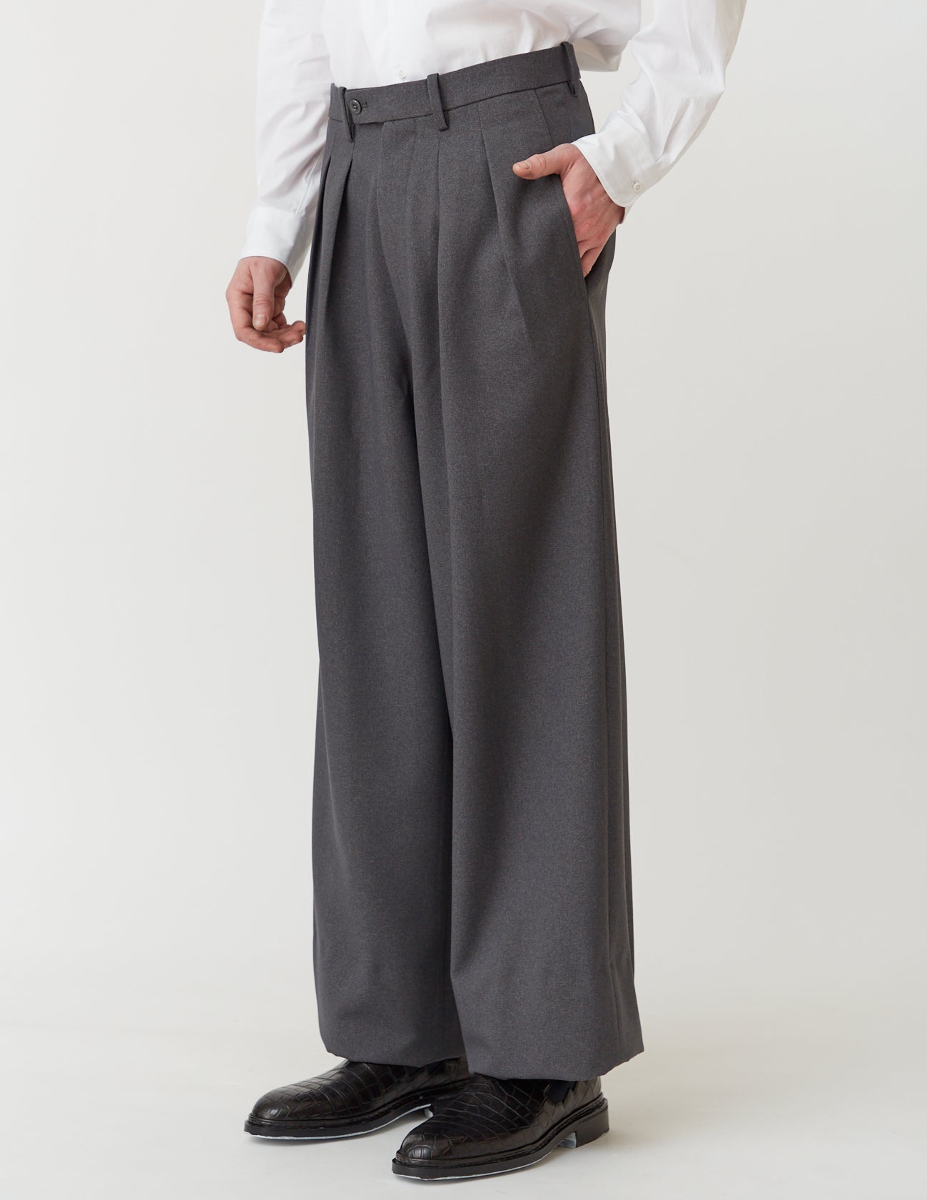 TUCKED WIDE PANTS georgette