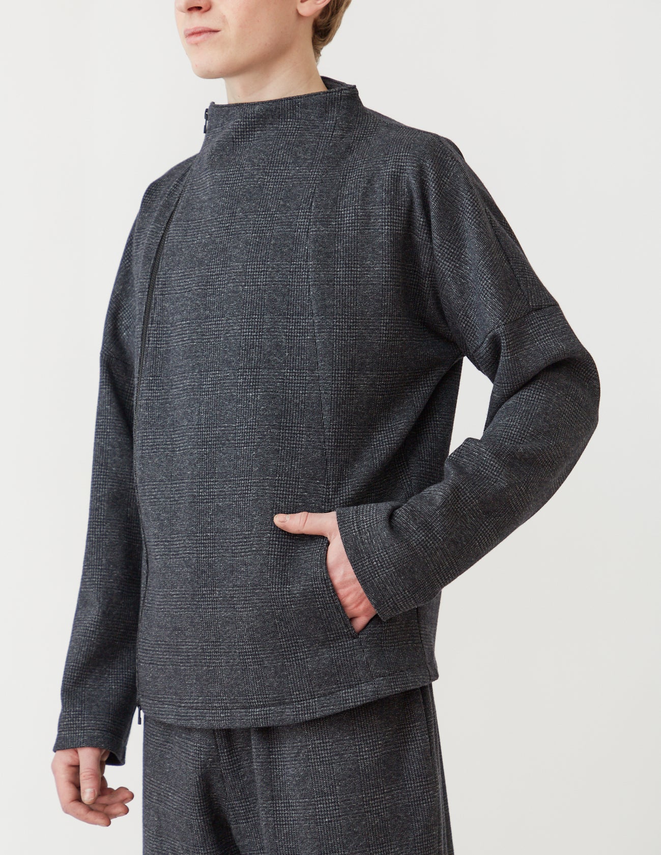 Asymmetry Zip Cardigan grey blue plaid