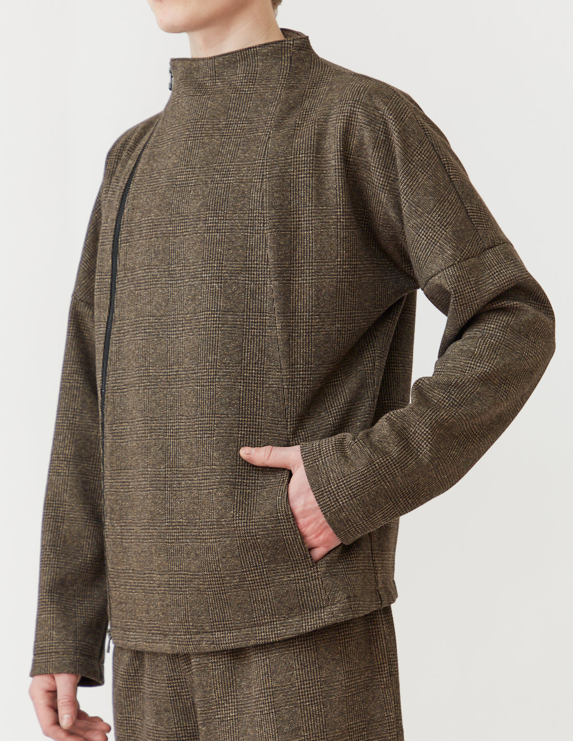 Asymmetry Zip Cardigan brown glen plaid