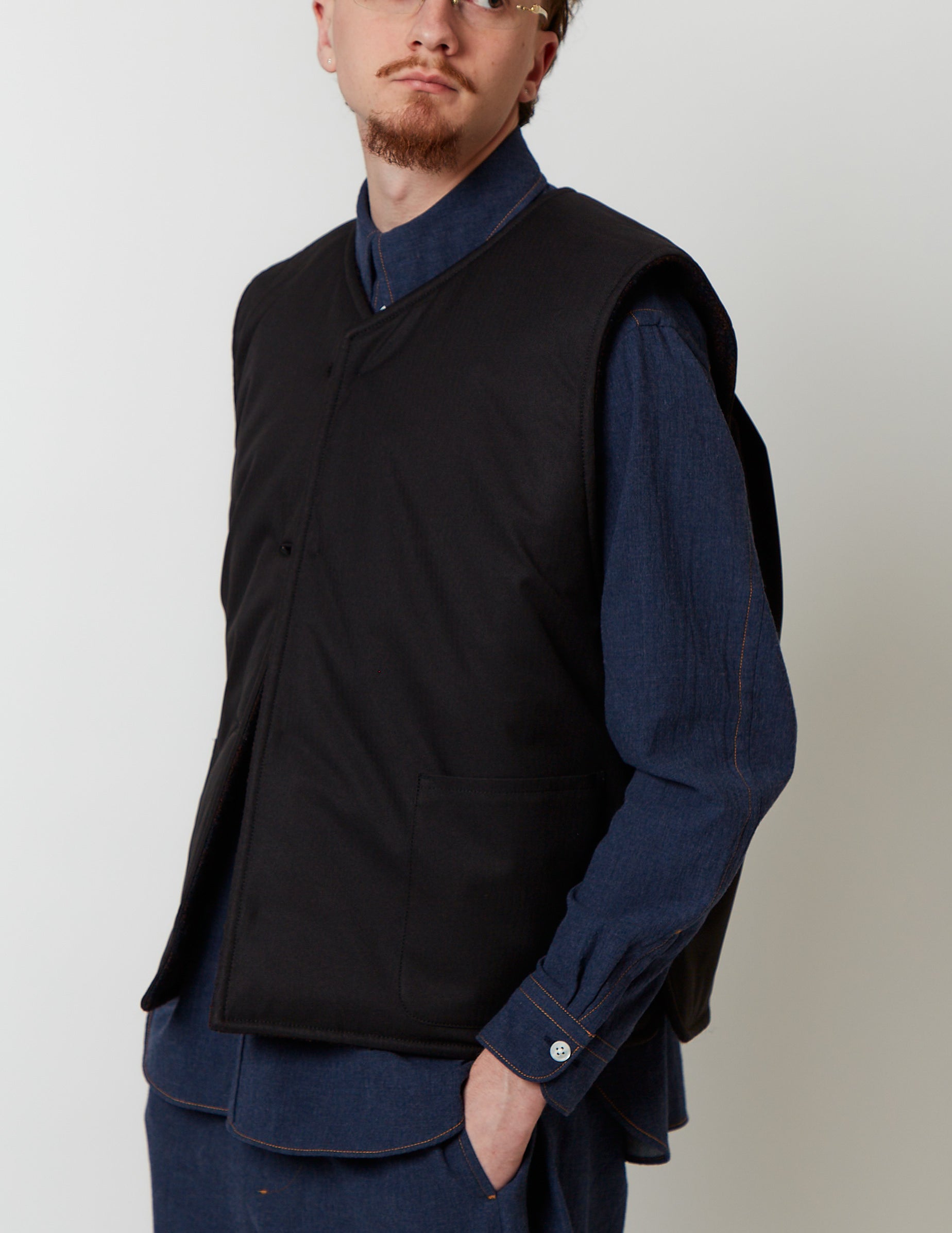 Padded No-Seam Shoulder Gilet navy x bordeaux