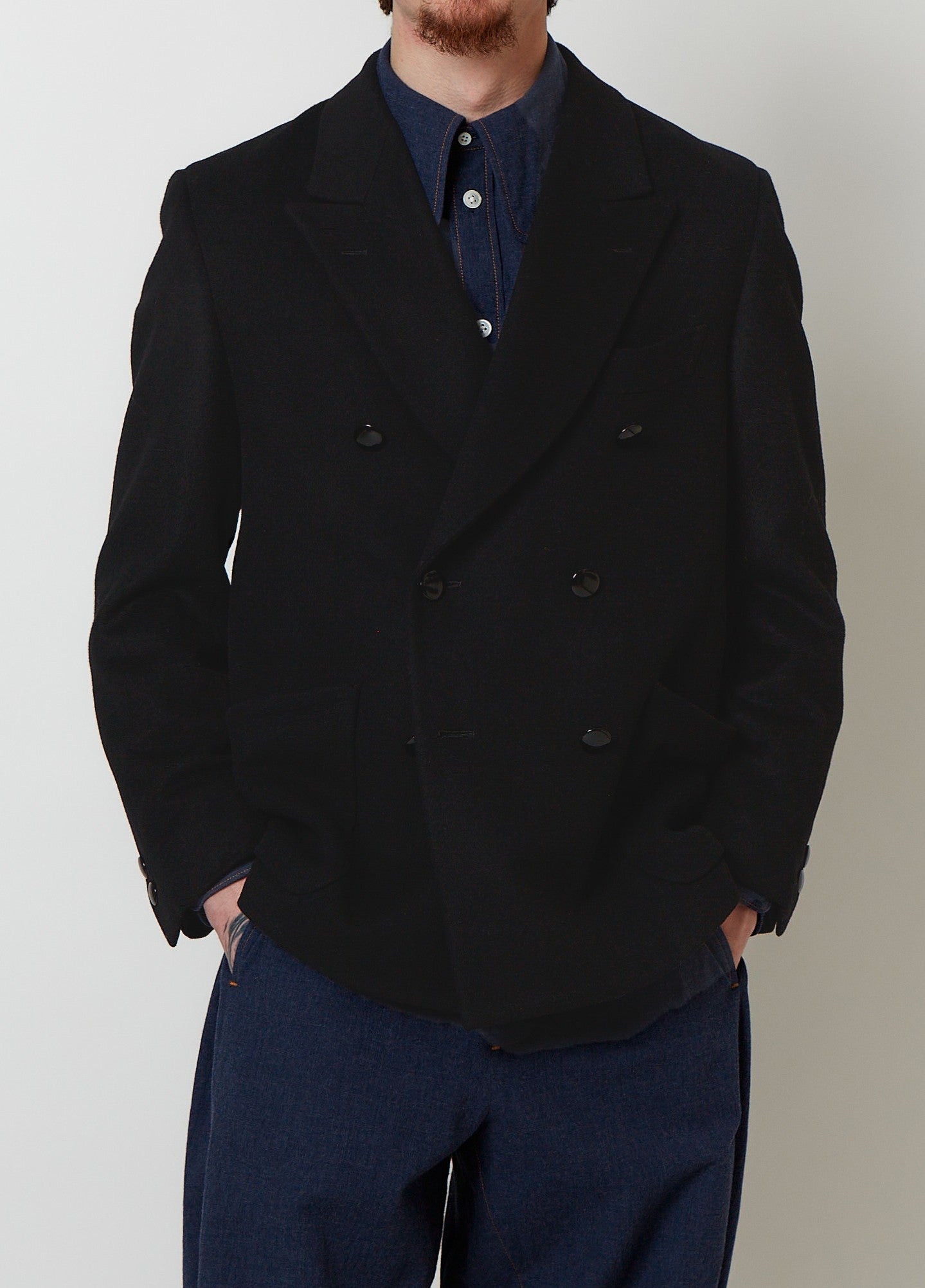No-Seam-Shoulder / Multi-Panel-Back Jacket
