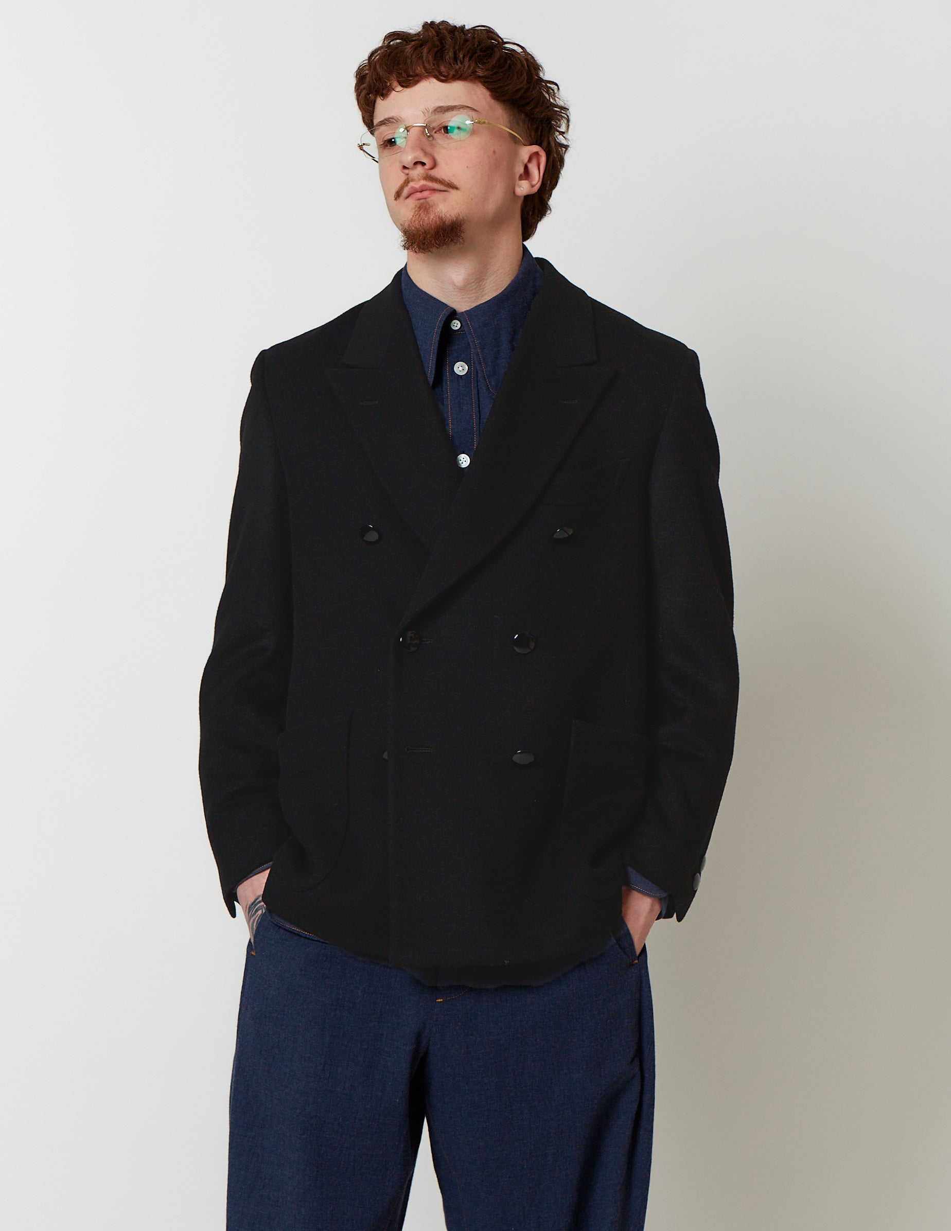 No-Seam-Shoulder / Multi-Panel-Back Jacket