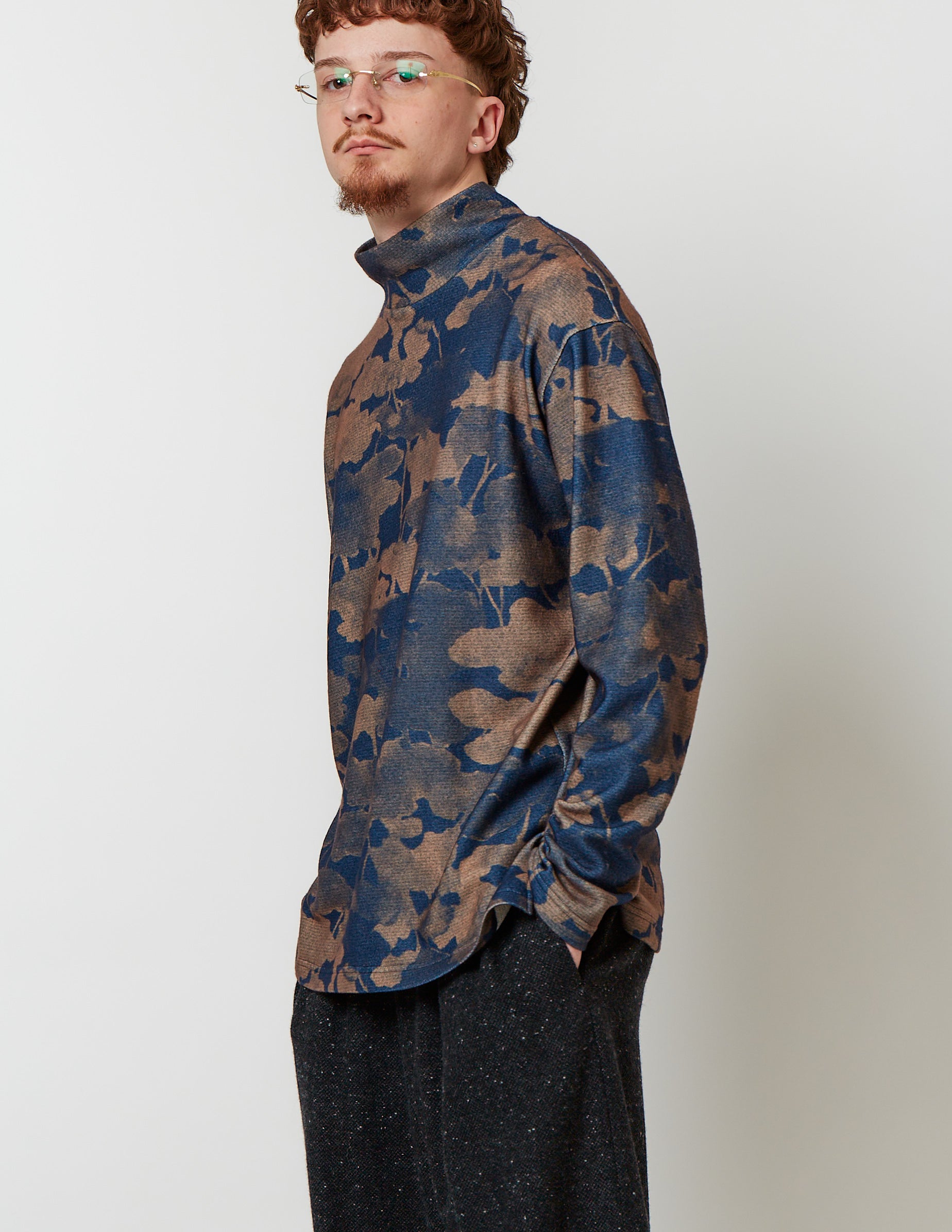 PRINT RAISED-NECK LONG SLEEVE PULLOVER print