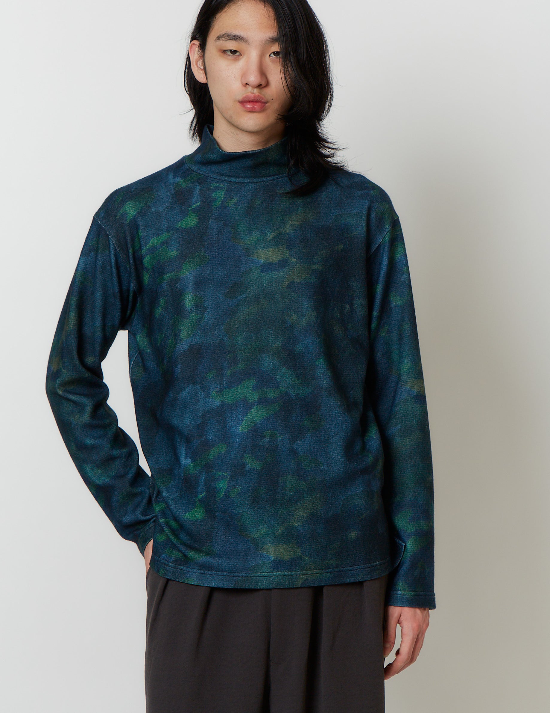 PRINT RAISED-NECK LONG SLEEVE PULLOVER print