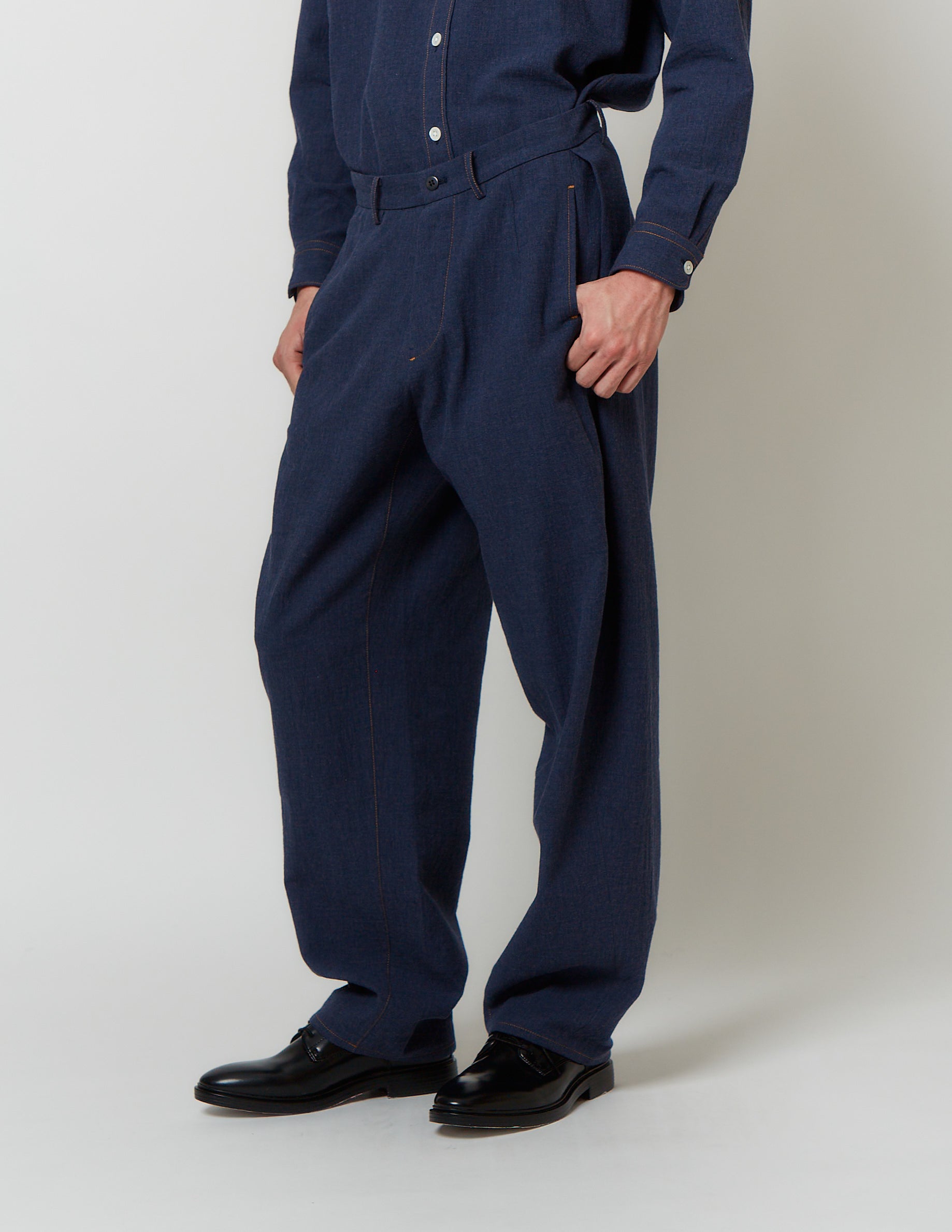 SIDE TUCKED BALOON PANTS navy