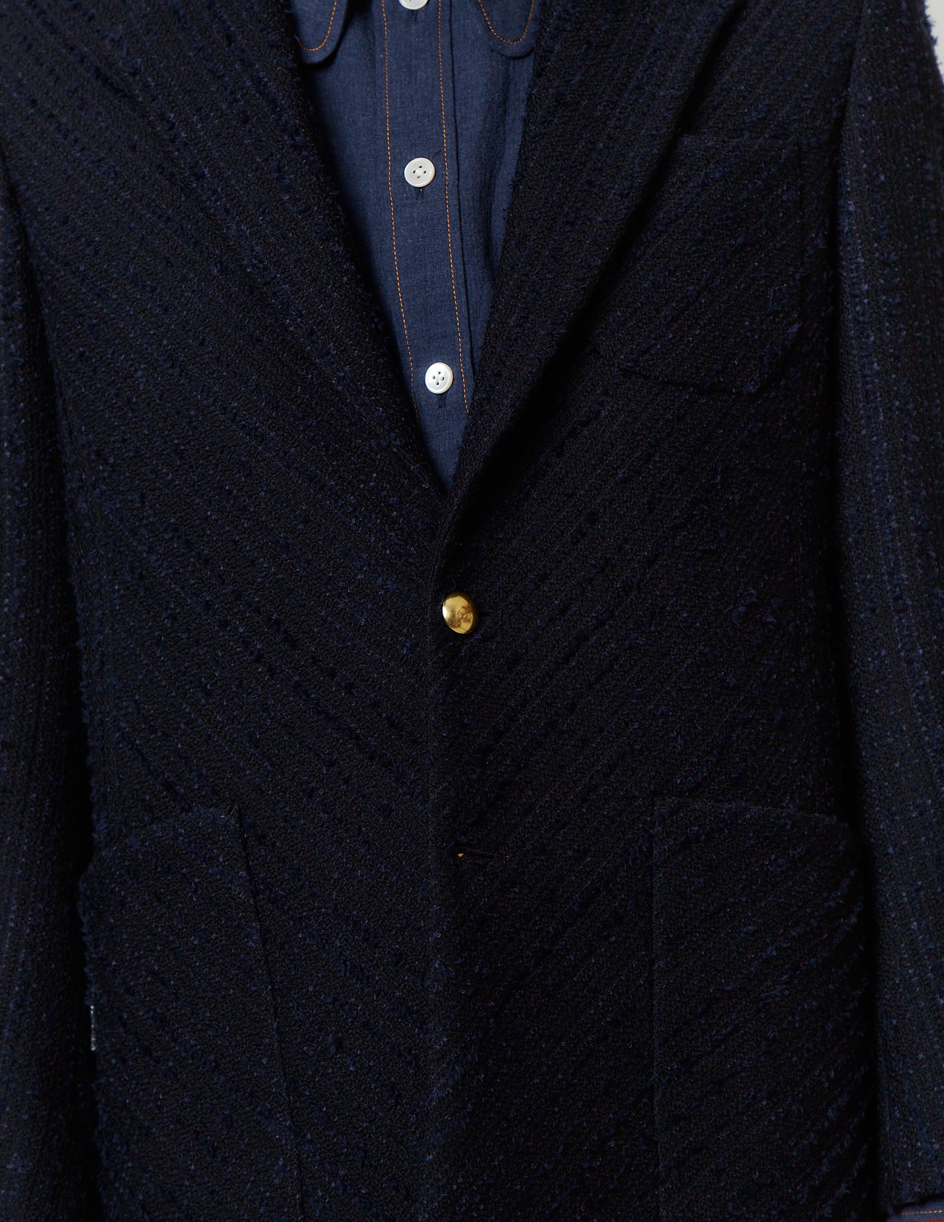 No-Seam-Shoulder / Multi-Panel-Back Navy Blazer