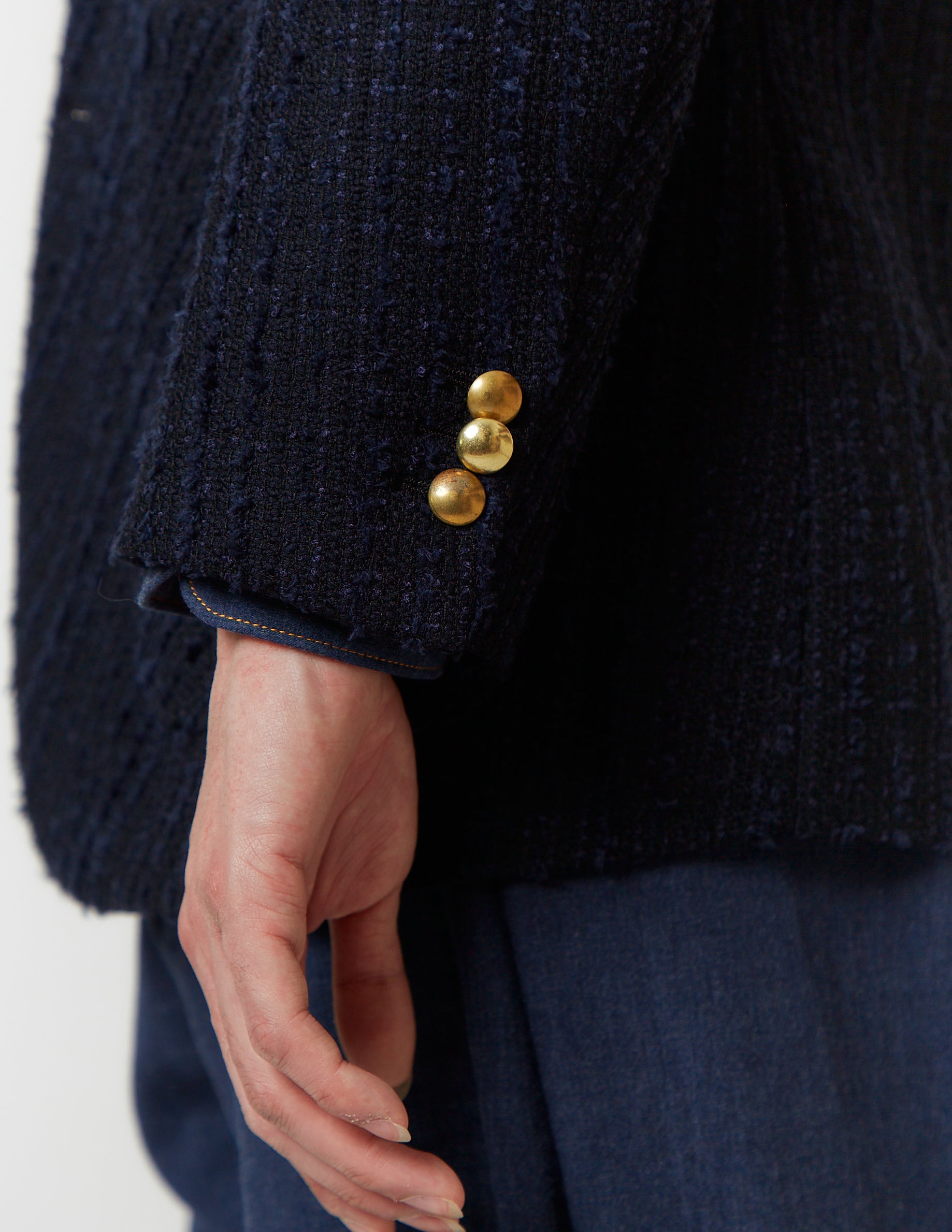 No-Seam-Shoulder / Multi-Panel-Back Navy Blazer