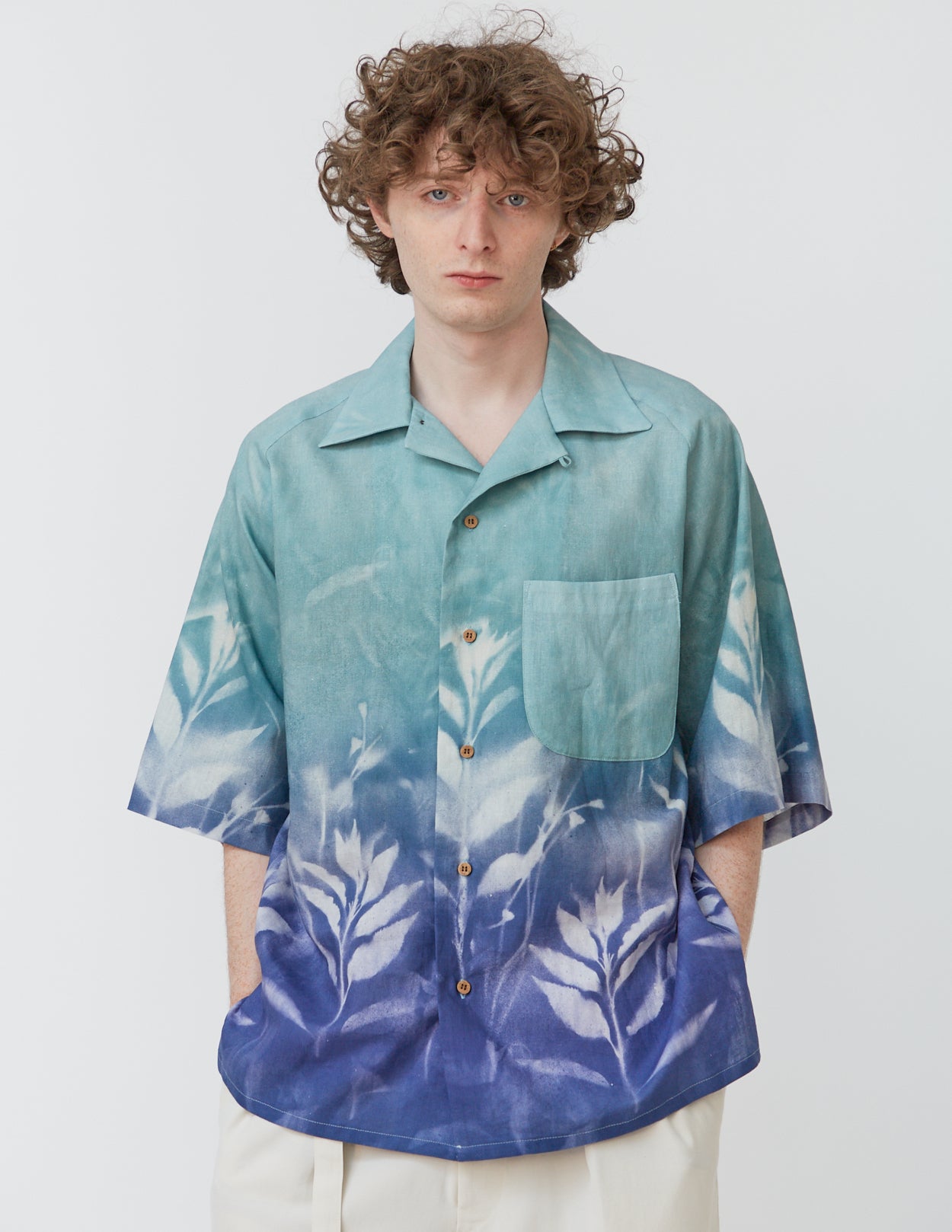 RAGLAN-SLEEVE ALOHA SHIRT pastel botanical