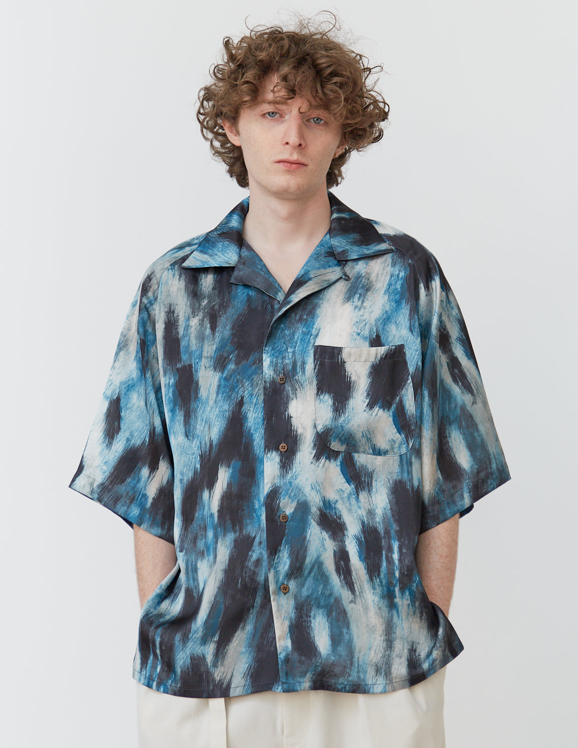 RAGLAN-SLEEVE ALOHA SHIRT bleu leopard
