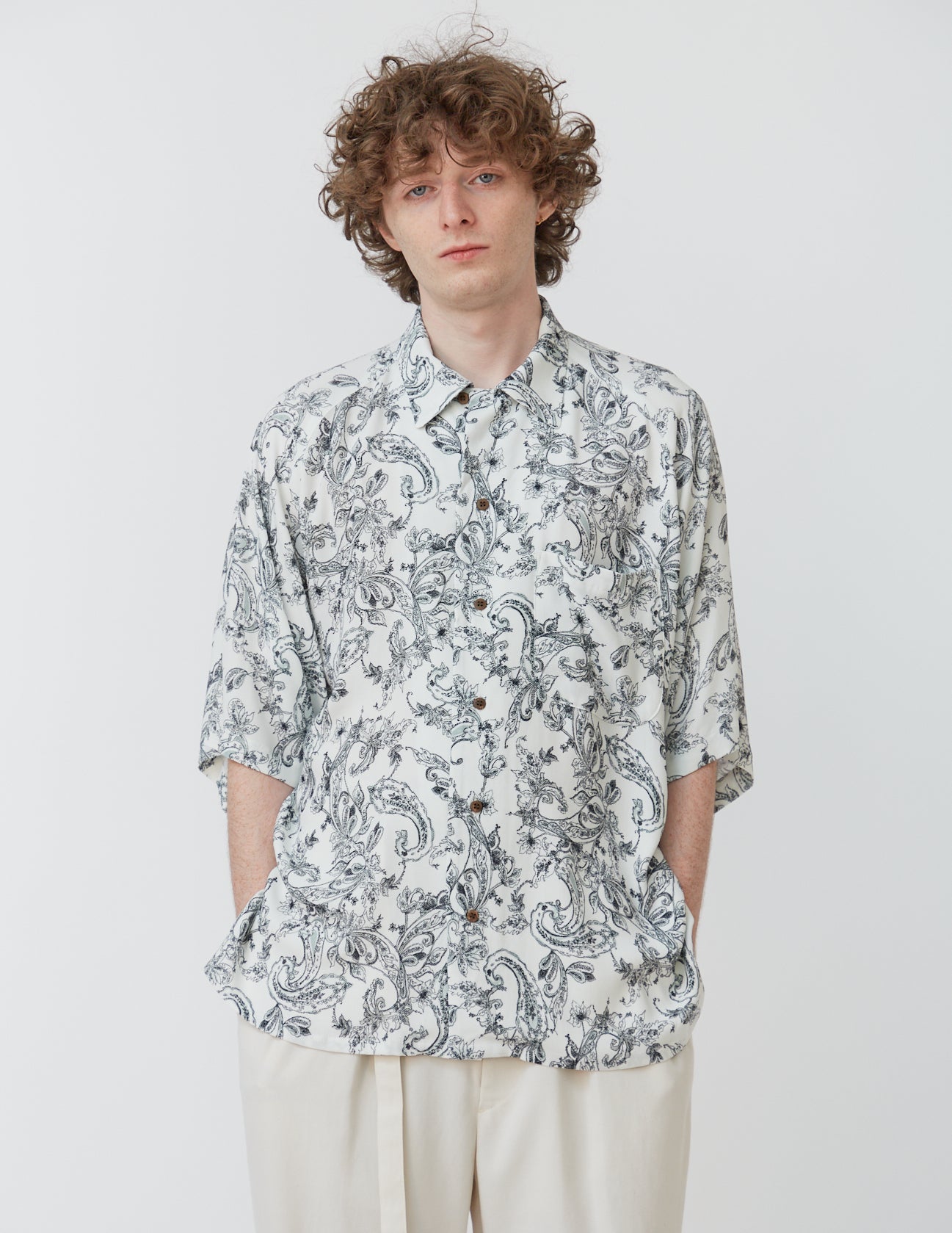RAGLAN-SLEEVE ALOHA SHIRT white paisley