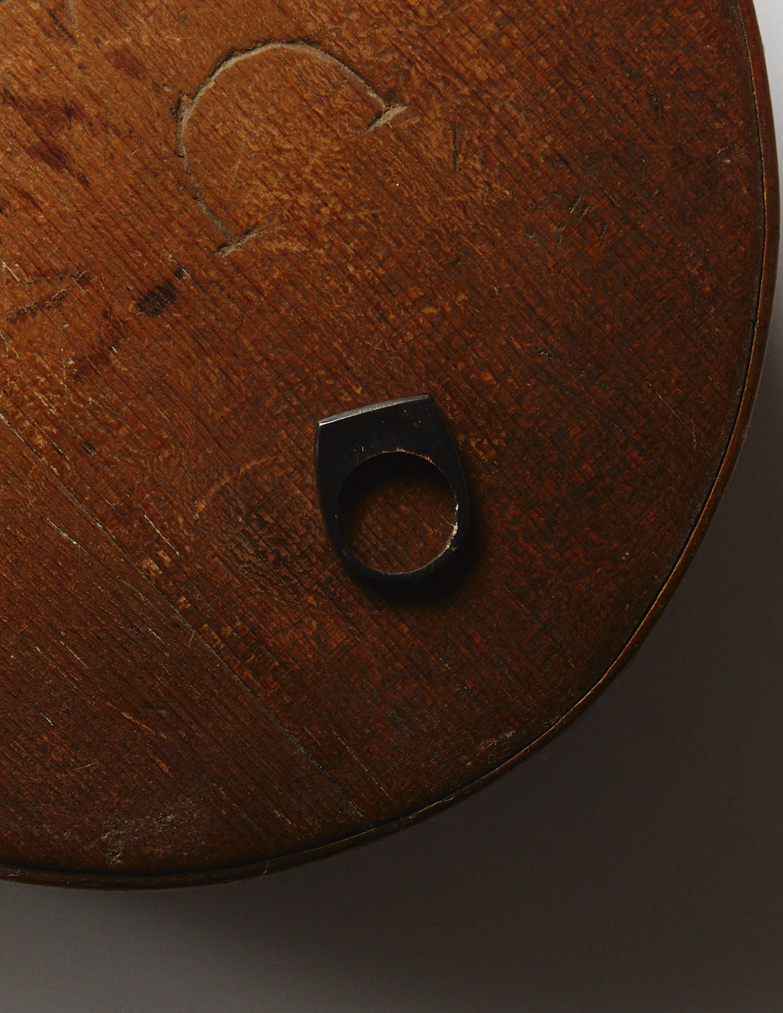 先行公開) VINTAGE SCARF RING black horn